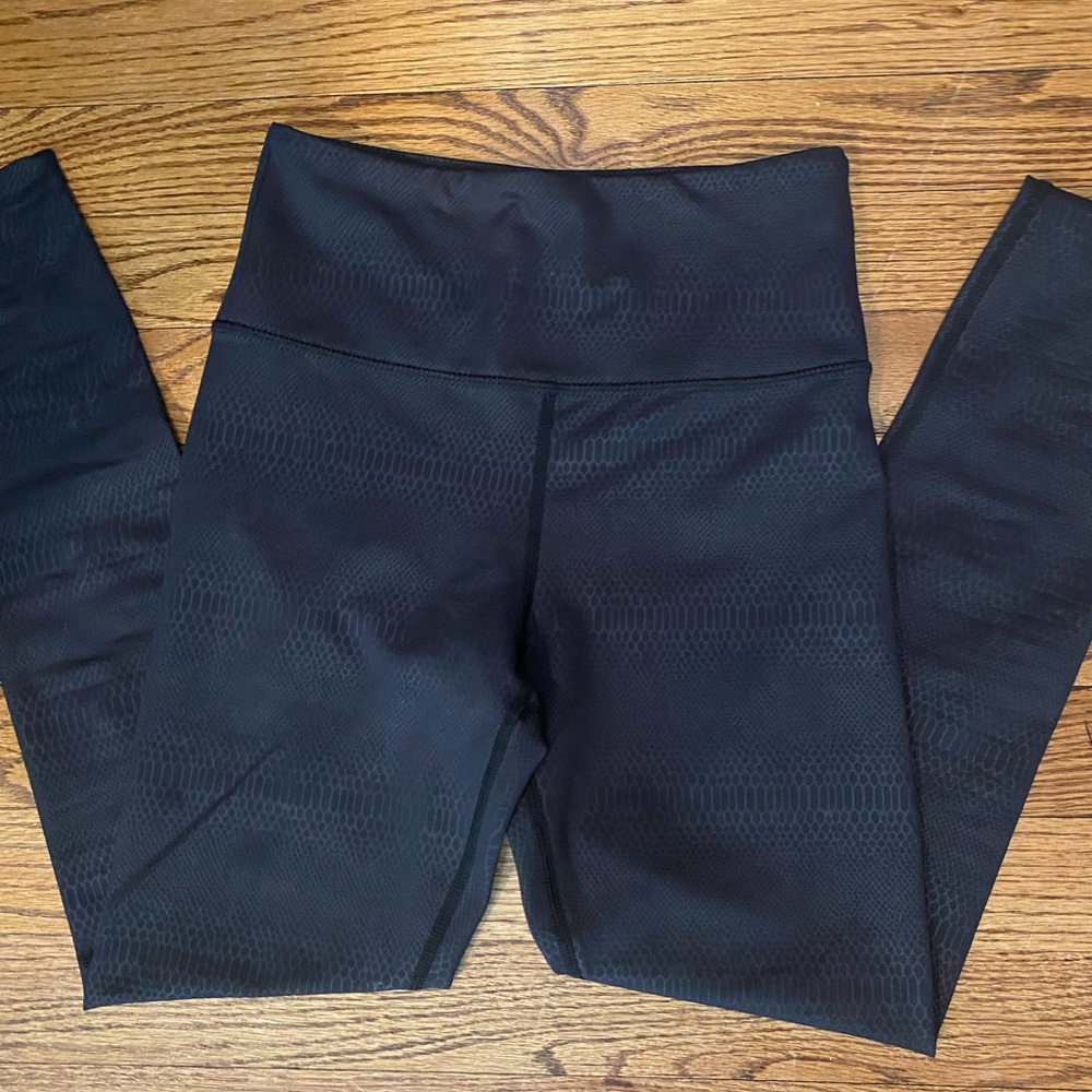 black leggings